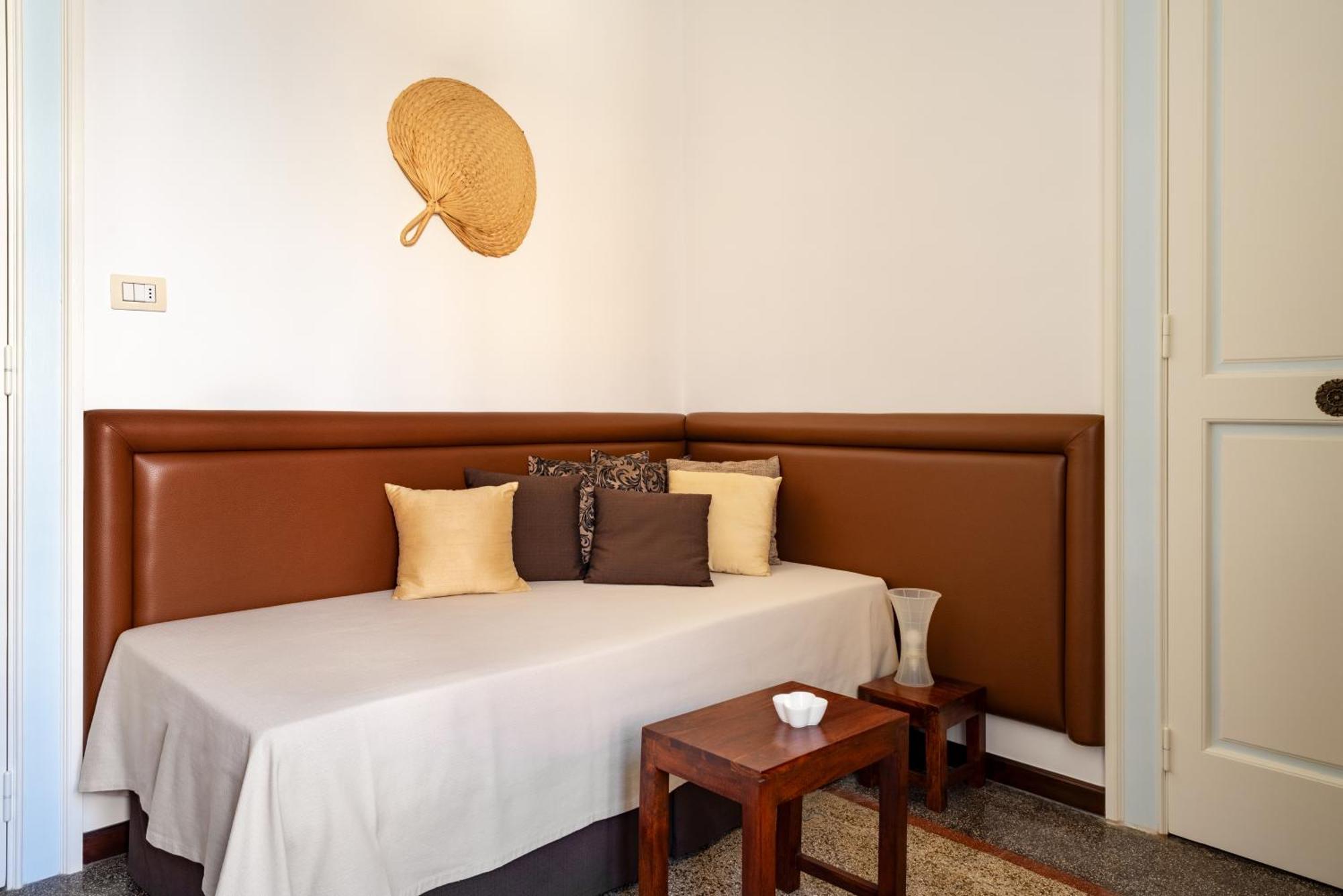 גאליפולי Palazzo De Tomasi B&B מראה חיצוני תמונה