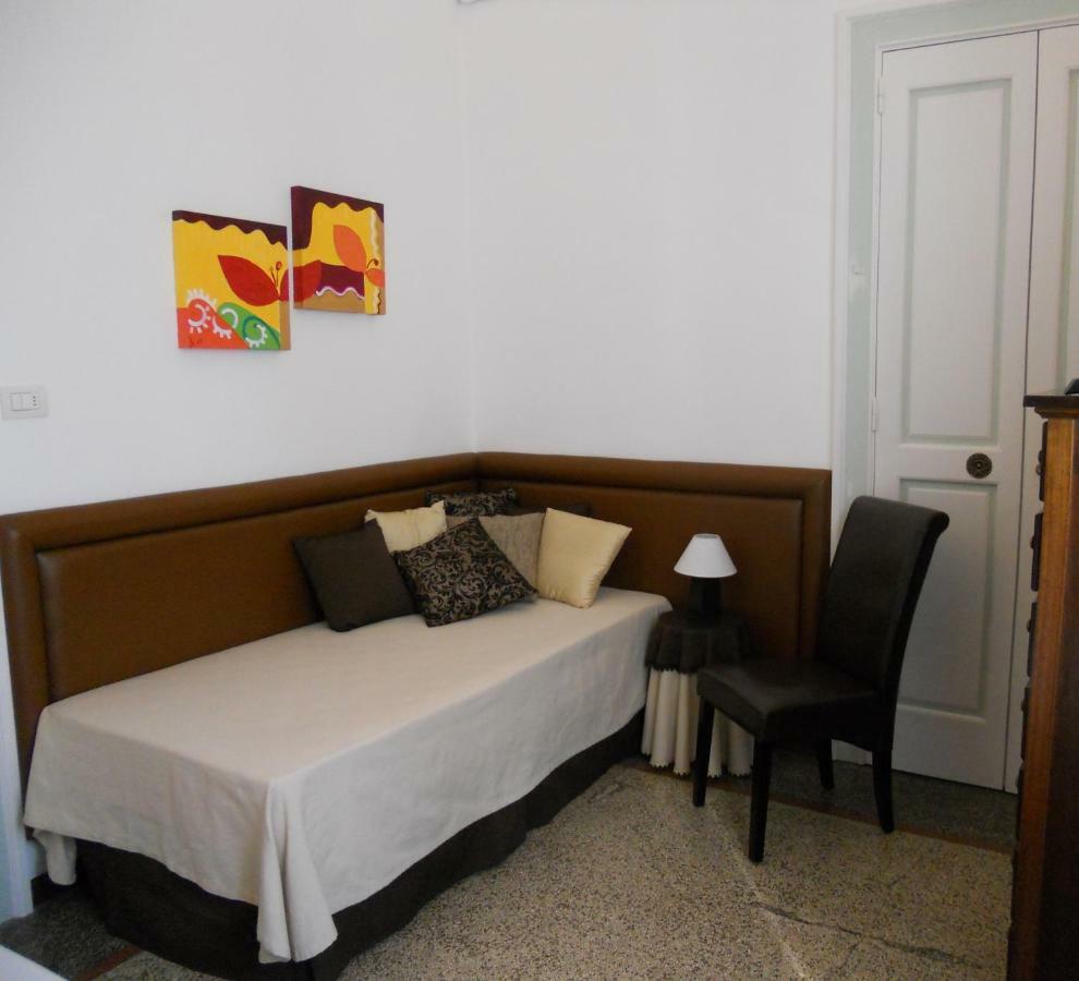 גאליפולי Palazzo De Tomasi B&B מראה חיצוני תמונה